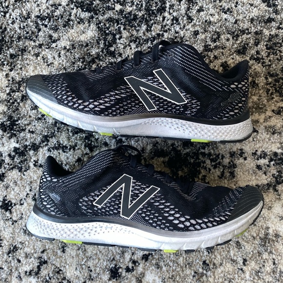 nb cross trainers